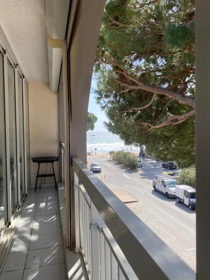 Superbe Appartement Cosy Vue Mer Pieds Dans L'Eau Cavalaire-sur-Mer Exteriör bild