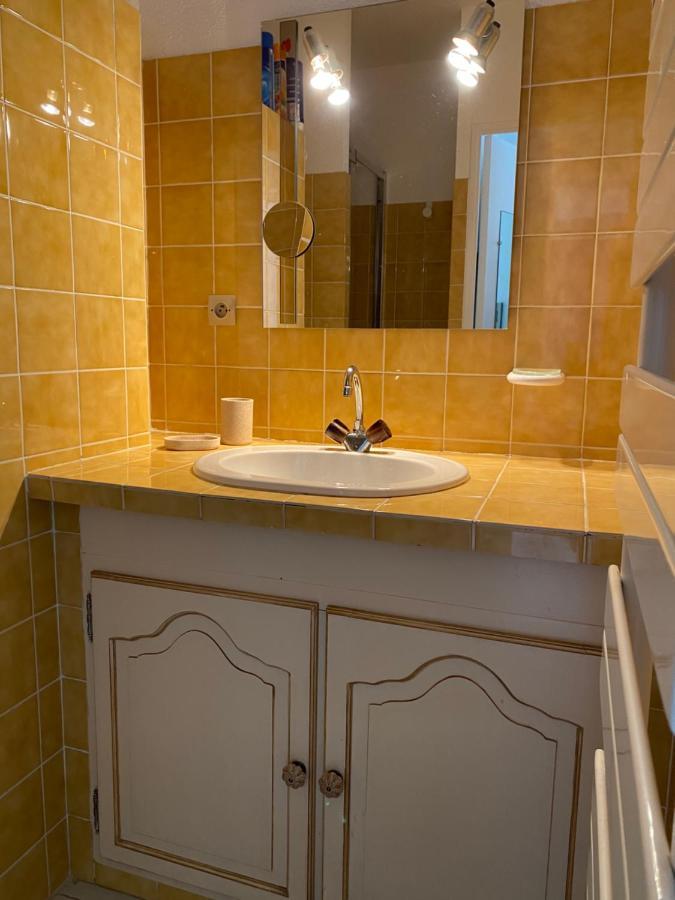 Superbe Appartement Cosy Vue Mer Pieds Dans L'Eau Cavalaire-sur-Mer Exteriör bild