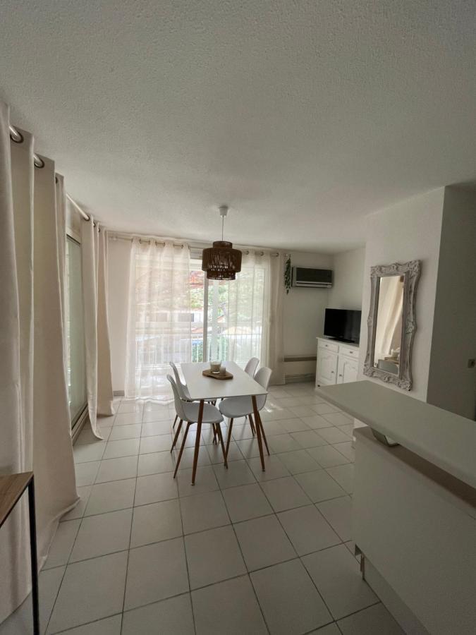 Superbe Appartement Cosy Vue Mer Pieds Dans L'Eau Cavalaire-sur-Mer Exteriör bild